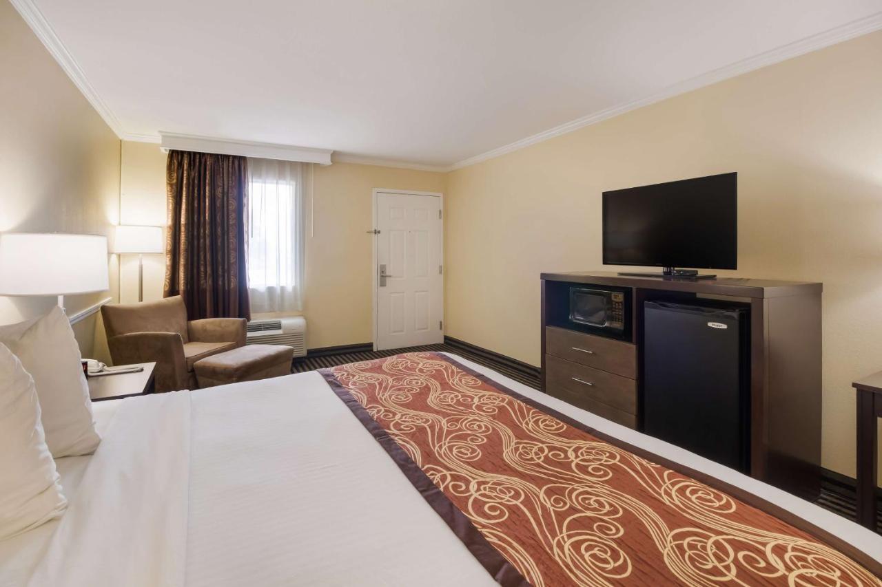 Best Western - Mckenzie Екстер'єр фото